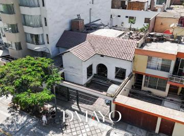 Terreno / Lote · 301m² · 6 Dormitorios · 2 Estacionamientos · Terreno en Venta, Frente a Parque en San Borja