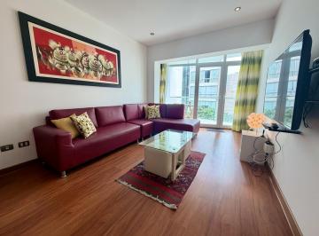 Departamento · 132m² · 2 Dormitorios · 2 Estacionamientos · Venta Departamento Moderno y Espacio con Balcón Grande en Miraflores