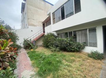 Casa de 3 habitaciones, Lima · Casa Como Terreno en Venta de 391 m² de Area de Terreno en Monterrico