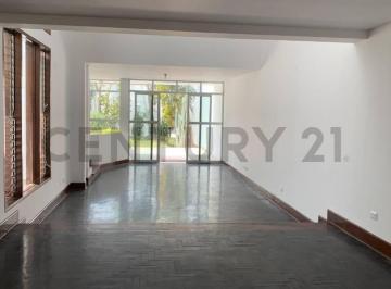 Casa · 550m² · 4 Dormitorios · 5 Estacionamientos · Casa Para Alquiler en San Borja