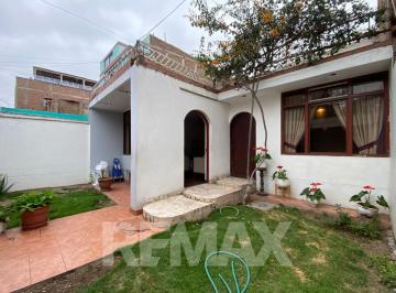 Casa · 120m² · 6 Dormitorios · 1 Estacionamiento · Oportunidad Inversión - Casa Cerca a La Universidad Católica y San Marcos