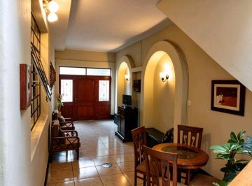Casa de 2 habitaciones, Lima · Alquiler de Casa 150 m² con Estacionamiento - San Isidro