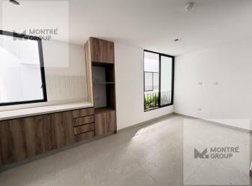 Casa · 315m² · 3 Dormitorios · 2 Estacionamientos · Casa en San Antonio