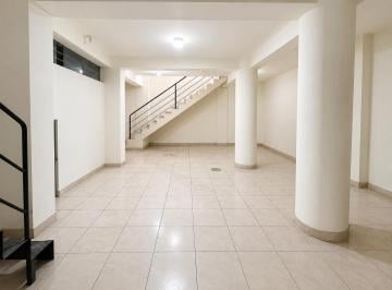 Local comercial , Cusco · ¡Alquila Tu Espacio Comercial en Una Zona Estratégica de Cusco!