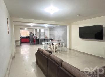 Casa · 342m² · 4 Dormitorios · 3 Estacionamientos · Casa en San Francisco de La Tablada de Lurin