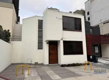 Casa · 197m² · 8 Dormitorios · 3 Estacionamientos · Alquiler de Casa Para Vivienda U Oficinas San Isidro Cerca Carnaval y Moreyra
