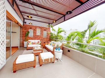 Departamento · 220m² · 3 Dormitorios · 2 Estacionamientos · Departamento Dúplex con Terraza