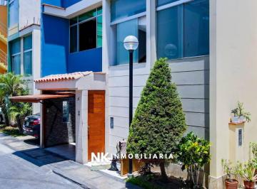 Casa de 5 habitaciones, Lima · Casa de 5 Dorm. Mas Terraza y Zona de Parrilla en Chorrillos, 4 Pisos Mas Tarreza