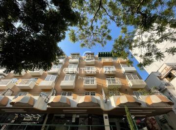 Departamento · 61m² · 1 Dormitorio · 1 Estacionamiento · Alquilo Departamento Amoblado Cochera, en Miraflores.