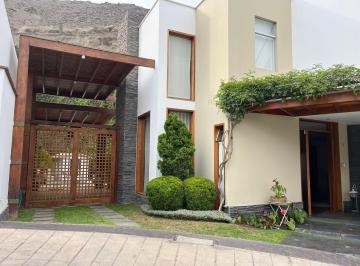 Casa · 407m² · 4 Dormitorios · 4 Estacionamientos · Exclusividad, Confort y Naturaleza en La Planicie – La Molina