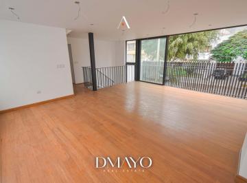 Casa · 225m² · 3 Dormitorios · 2 Estacionamientos · Exclusivo Townhouse en Venta Ubicado en La Mejor Zona de Miraflores - San Antonio. No Paga Alcabala