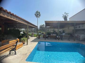 Casa · 450m² · 4 Dormitorios · 4 Estacionamientos · Casa en Venta Frente Al Golf de La Planicie La Molina