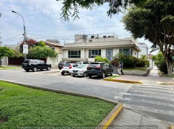 Casa de 6 habitaciones, Lima · Se Venden 2 Casas Contiguas Como Terreno Ideal Para Proyecto Inmobiliario