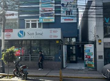Local comercial de 20 habitaciones, Arequipa · Local Comercial Av Ejercito. Alquiler Para Instituto