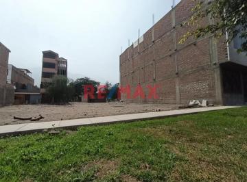 Terreno / Lote · 130m² · Terreno en Venta en Chosica – 130 m² con Doble Frente Frente a Parque