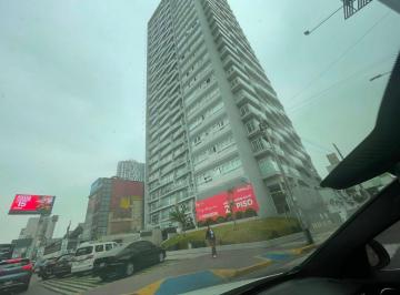 Departamento de 3 habitaciones, Lima · Santa Catalina 3 Dorm. Moderno Alquilo La Victoria