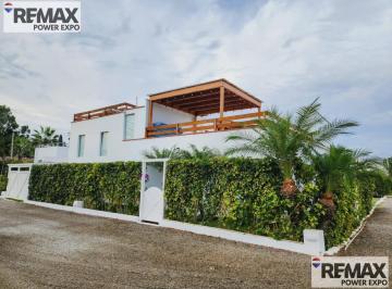 Casa · 220m² · 4 Dormitorios · 2 Estacionamientos · Venta Casa de Playa en Asia a 3 Min de Boulevard Asia