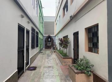 Casa de 15 habitaciones, Lima · Vendo Casa Tipo Edificio Especial Para Familias Numerosas en Balconcillo/la Victoria