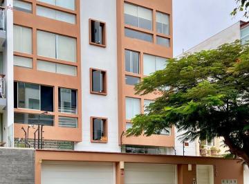 Departamento · 122m² · 3 Dormitorios · 1 Estacionamiento · Departamento Duplex en Venta Muy Cerca a Miraflores y Barranco