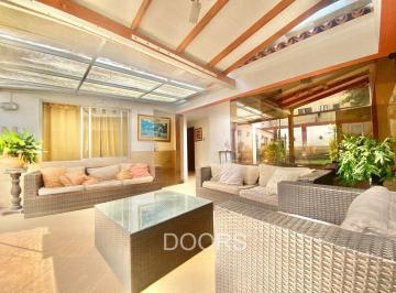Casa · 269m² · 4 Dormitorios · 2 Estacionamientos · Casa en Venta en La Urb. Corpac, San Isidro