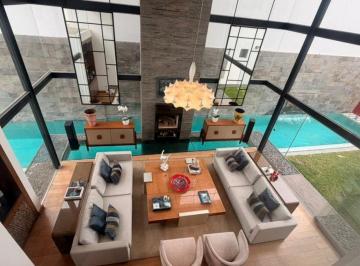 Casa de 4 habitaciones, Lima · Modernísima y Elegante Frente a Hermoso y Seguro Parque San Isidrino