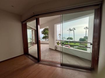 Departamento de 3 habitaciones, Lima · Excelente Departamento con Vista a Parque y Mar
