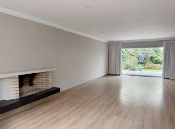 Casa · 460m² · 4 Dormitorios · 2 Estacionamientos · Casa en Venta en San Isidro