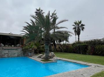 Casa de 3 habitaciones, Lima · Casa en Venta Como Terreno! 2 Lotes Divididos en Laencantada de Villa