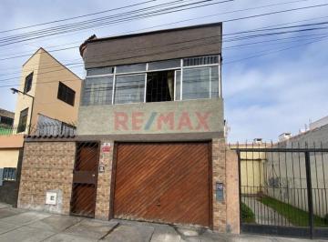 Casa de 5 habitaciones, Lima · Oportunidad con Doble Potencial: Vivienda + Negocio en Una Sola Propiedad