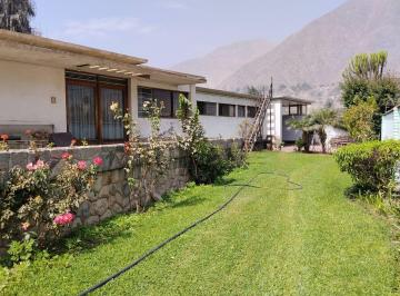 Casa de 4 habitaciones, Lima · Venta de Casa en Esquina en Urb. Santa Maria, Chosica
