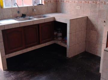 Casa de 5 habitaciones, Lima · Casa Para Vivienda Familiar