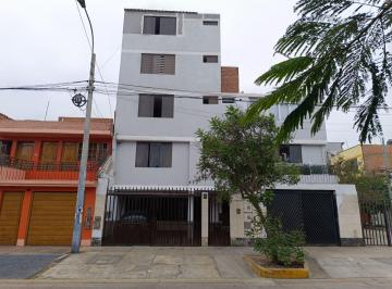Departamento de 4 habitaciones, Lima · Departamento en Venta Primer Piso –urb. Pando 100 m²