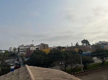 Casa de 9 habitaciones, Lima · Surco Esquina Av Excelente Para Constructor