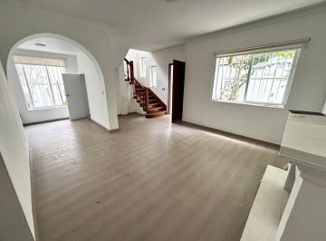 Oficina comercial · 427m² · 3 Estacionamientos · Oportunidad: Alquiler de Casa Oficina 427 m² – Esquina Estratégica en Miraflores