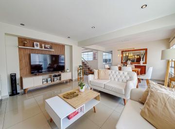 Departamento · 274m² · 5 Dormitorios · 2 Estacionamientos · Dúplex en Chacarilla San Borja