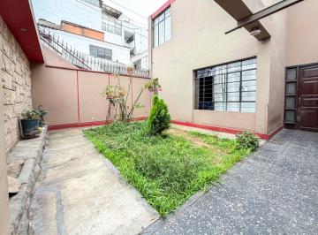 Casa de 5 habitaciones, Lima · Linda Casa 2 Pisos en Av Terreno 200 m² 5 Dormitorio 4 Baños Us$499,000 Negociable