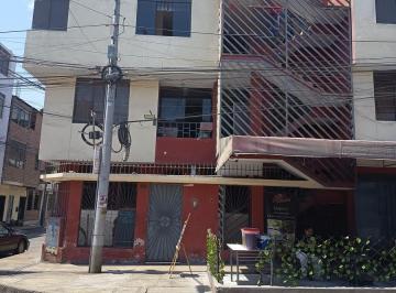 Casa · 296m² · 8 Dormitorios · 1 Estacionamiento · Venta de Casa en Callao Límite con San Martin de Porres.