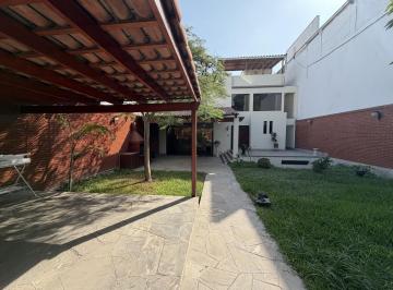 Casa · 320m² · 3 Dormitorios · 2 Estacionamientos · Venta Casa en La Molina