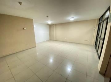 Casa · 251m² · 5 Dormitorios · 1 Estacionamiento · Cgran Oportunidad Venta de Casa en Tungazuca - Carabayllo
