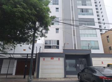 Departamento de 3 habitaciones, Lima · Alquilo Impecable Departamento en Surquillo Limite con San Isidro