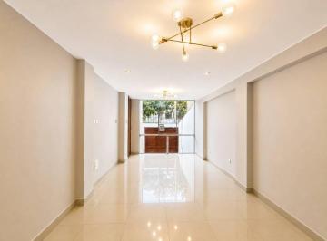 Departamento de 3 habitaciones, Lima · Dúplex + Cochera en Av Los Constructores en La Molina