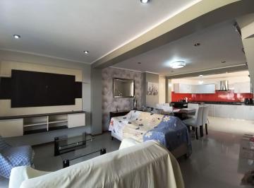 Departamento de 4 habitaciones, Trujillo · Alquiler Triplex Urb. Primavera