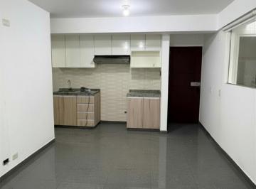 Departamento · 90m² · 1 Dormitorio · 1 Estacionamiento · Miraflores – Alquiler Departamento de 90 m² en Primer Piso en Av La Paz