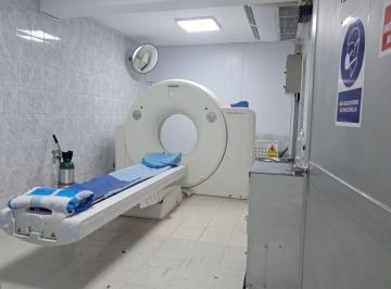 Local comercial , Lima · Clínica en Venta - 6 Pisos Equipada