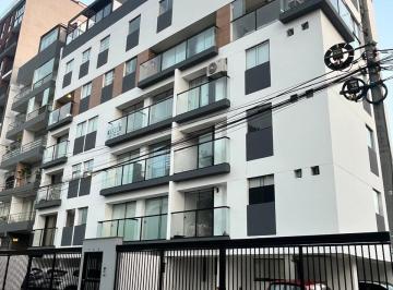 Vista frontal (edificio) · Alquiler de Departamento en Estreno - Vista Al Parque