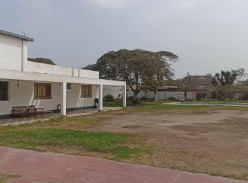 Terreno / Lote · 200m² · Terreno con Casa de Campo, Excelente Inversion, Ideal Para Proyecto Inmobiliario.