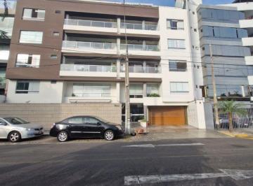 Departamento de 3 habitaciones, Lima · Exclusivo Departamento Totalmente Amoblado y Remodelado en El Corazón de Miraflores