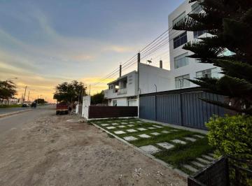 Departamento de 3 habitaciones, Chiclayo · De Vende Funcional Departamento en Pimentel Chiclayo