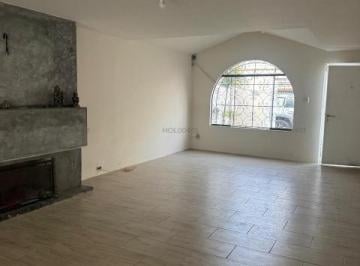 Casa · 470m² · 7 Dormitorios · 3 Estacionamientos · Ideal Casa Para Familia Numerosa en Surco