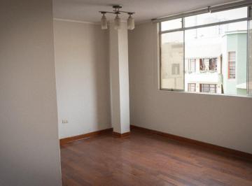 Casa de 4 habitaciones, Lima · Casa de 2 Pisos Más Azotea Condominio - Jr. El Cortijo 100 – Urbanización El Derby